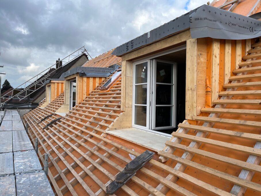 1820 Liftanbau, Dachausbau und Heizungsersatz Mehrfamilienhaus Länggasse Bern Lukarnen