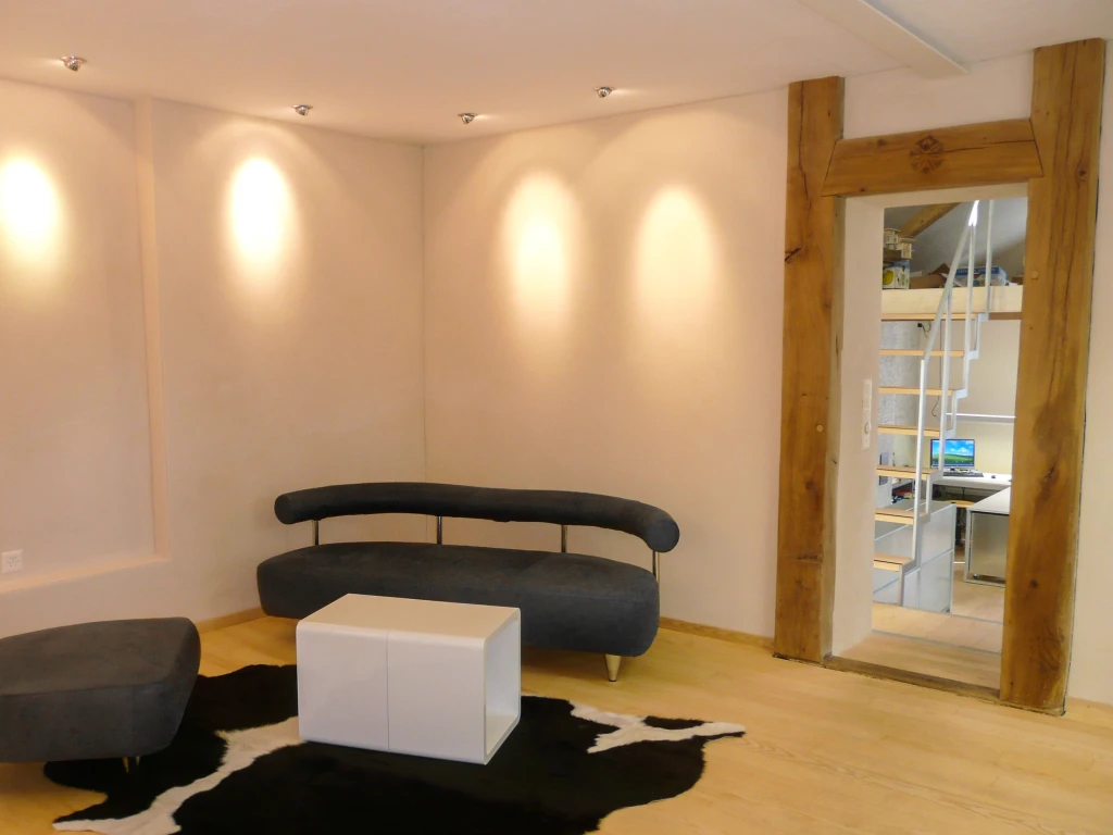 Waschhaus Spinnerei zu Atelierräumlichkeiten und Wohnung